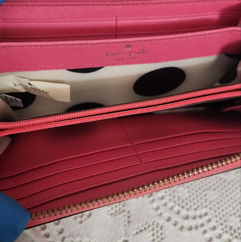 💞❤️Kate Spade Pink Leather Zip Wallet - nice size💕❣️
